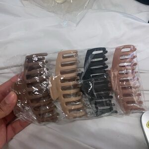 Claw clip for hair for sale!
